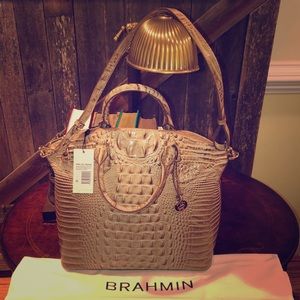 Brahmin handbag or shoulder bag❤️❤️